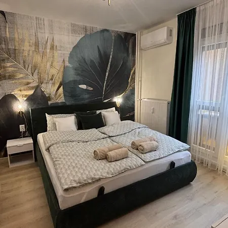 Belvarosi Deluxe * Pětikostelí